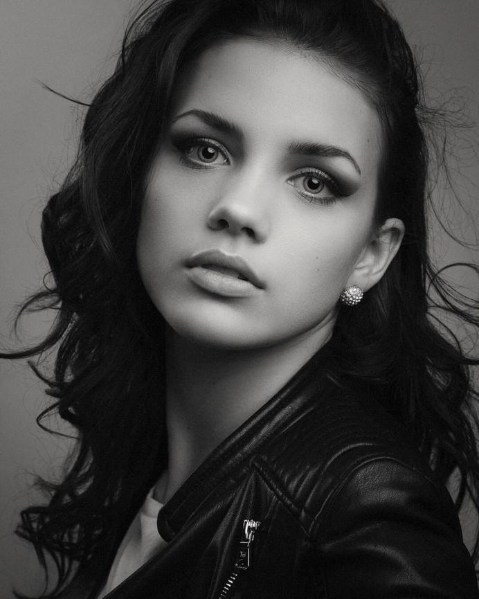 Beauty Female Portrait Photography by Michael Kloetzer
