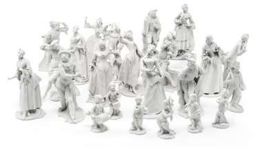 The Italian Kodie #Sets #Teasets #Porcelainsets #Antiqueplates #Plates #Wallplates #Figures #Porcelainfigurines #porcelain