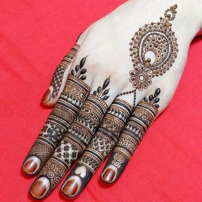 Latest ❤Love Heart Shape Mehndi Design|Easy Trick for Heart Shape|Simple Mehndi  Design|Heart M… | Mehndi designs for kids, Mehndi designs for fingers,  Mehndi simple