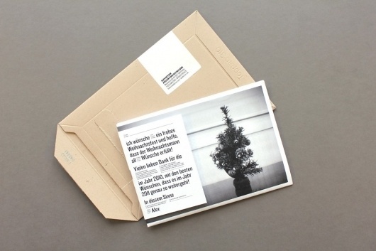 2412 – Die Weihnachts-Zahlen-Gazette | ALEX KETZER #packaging #german #black #typography