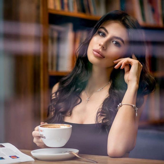 Beautiful Female Portrait Photography by Daniel Bidiuk