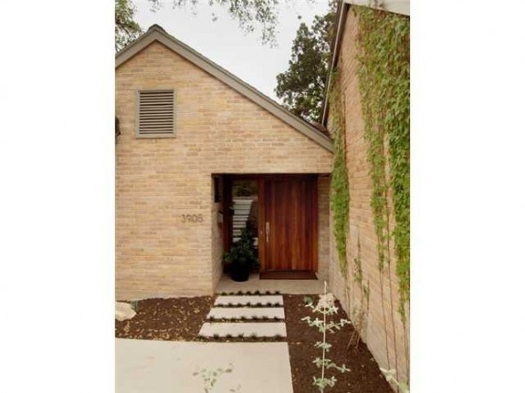 http://www.modernaustin.com/wp content/uploads/5632474_1_3 590x442.jpg #austin #modernaustin