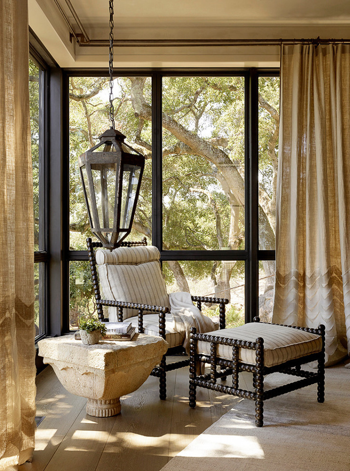 Traditional Tuscan Villa Transformed into a Modern Country House