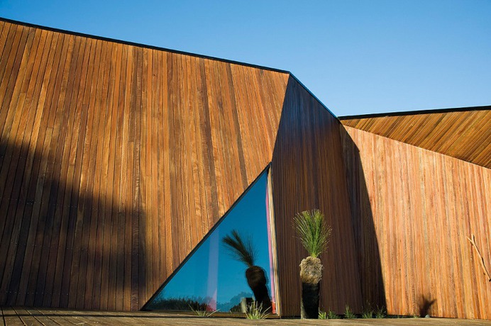 McBride Charles Ryan: Letterbox House | Sgustok Design