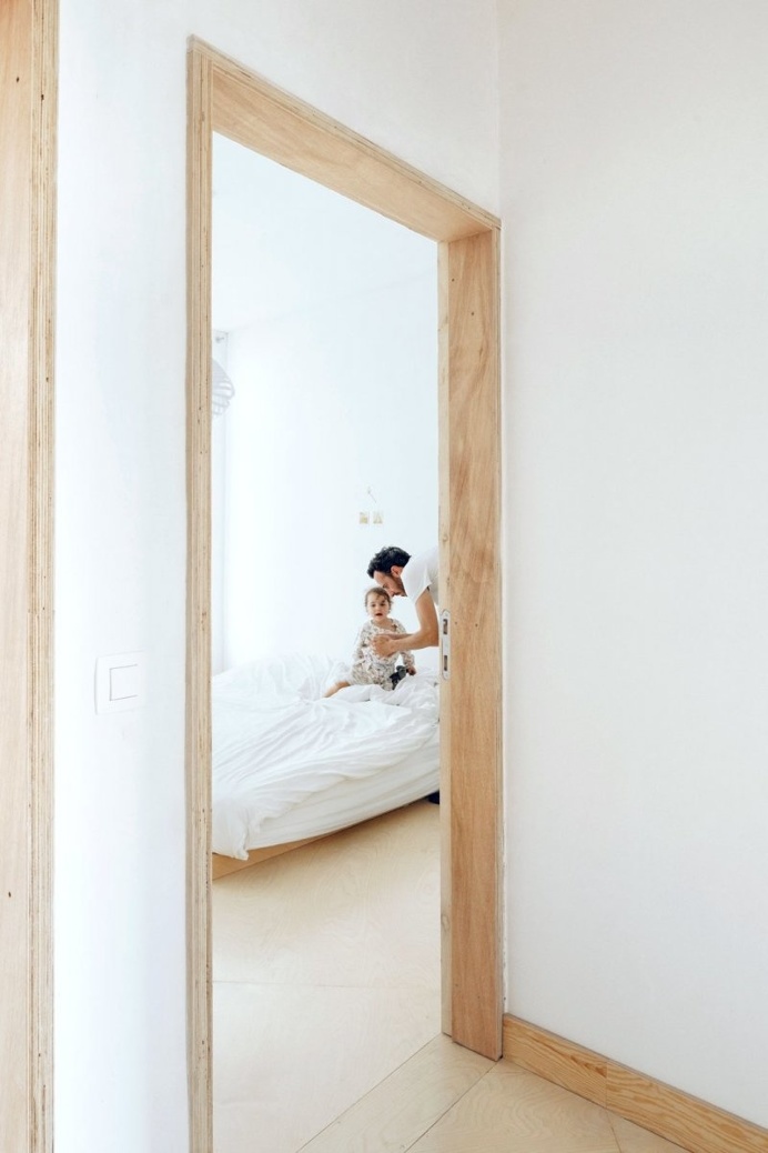 Plywood door frame. AV by i.s.m.architecten. © luis díaz díaz. #plywood