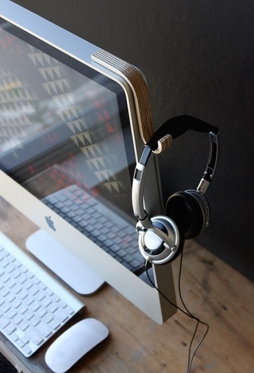 Workerman MacHook | Geek&Hype #useful #hook #gadget #wood #mac