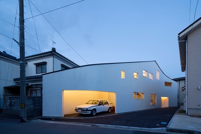 Roadside House by naf architect & design. #architecture #minimalist #nafarchitectanddesign
