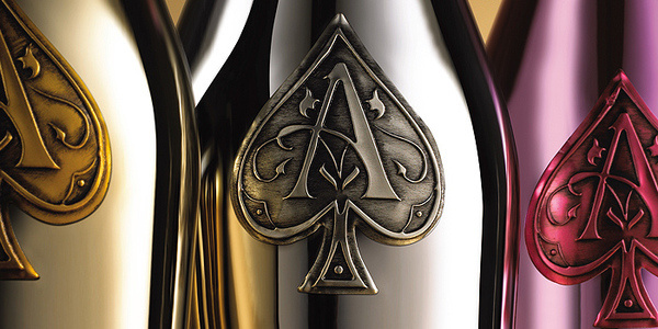 Armand de BrigniacÂ Champaigne The Dieline #wine #bottle