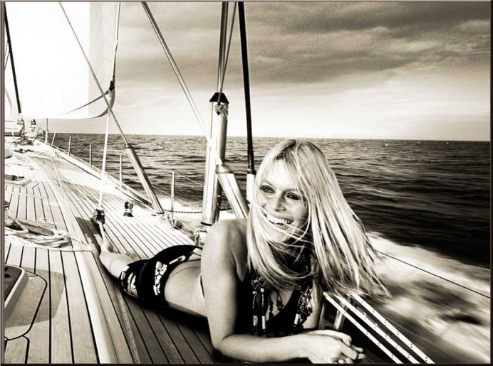 Spectacular Black and White Photomontages by Axel Crieger