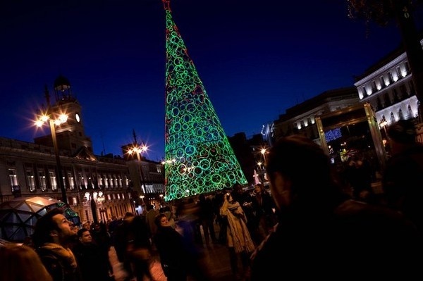 10 Christmas art eco tree Green cone in Madrid Spain #christmas #trees #art #tree