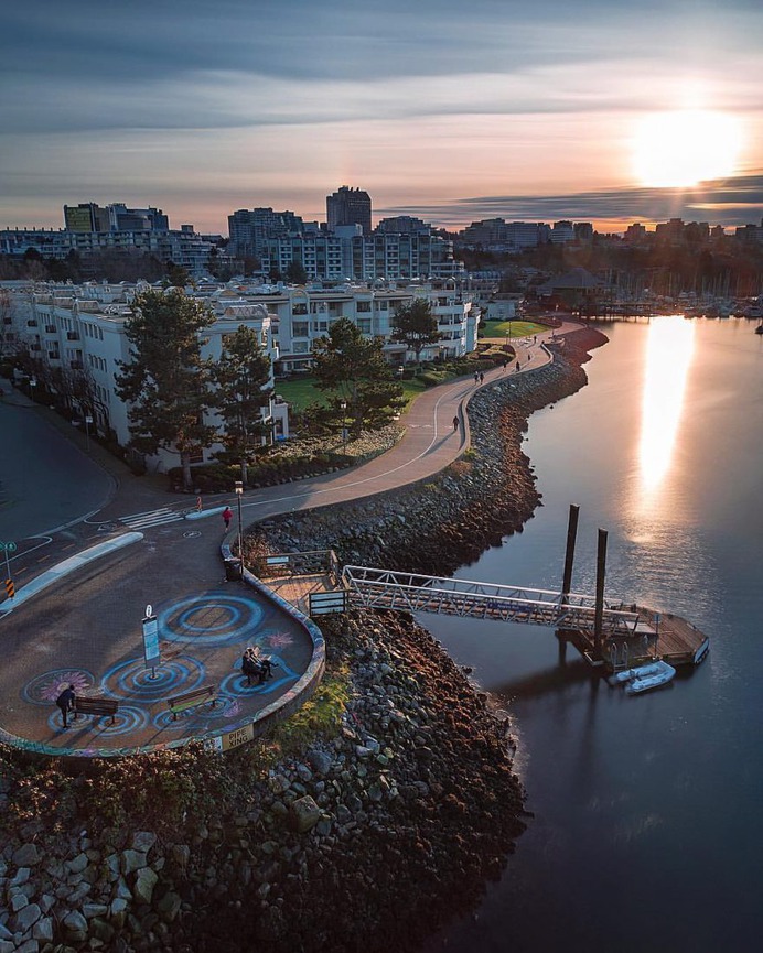 Moody and Cinematic Urban Landscapes in Vancouver by Erik Andersen