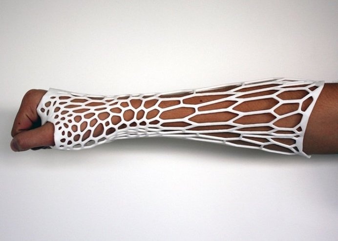 Modern medicine reaches a bold new front with the Cortex, a cast that promises to change the face of healing with 3-D printing and ultrasoun #ultrasound #modern #lifestyle #design #medicine #product #printing #industrial #3d #technology