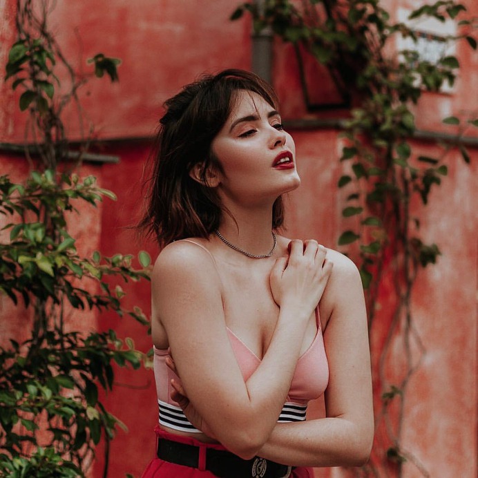 Charming Fashion and Street Style Photography by Priscila Han