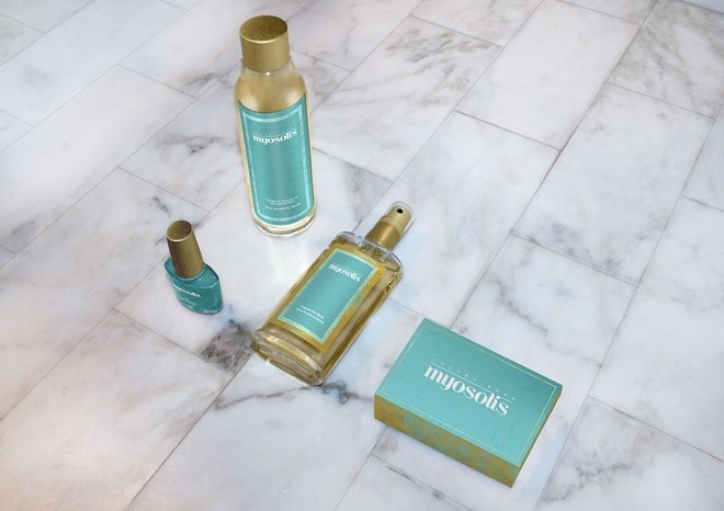Free Cosmetic Packaging Mockup PSD