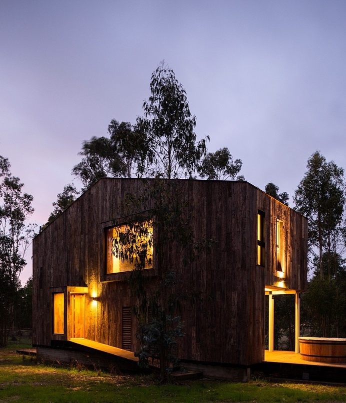 Tunquen Wooden Retreat by DX Arquitectos / Chile