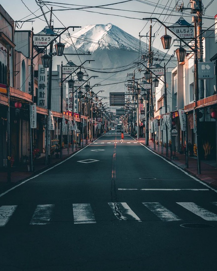 Striking Street Photography in Japan by James Takumi Shyegun