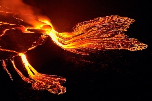 Nyiragongo Crater: Journey to the Center of the World - The Big Picture - Boston.com #lava #photography