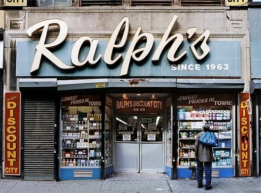 I vecchi negozi di New York negozi_nyc02 – Il Post #new #shop #york #typography