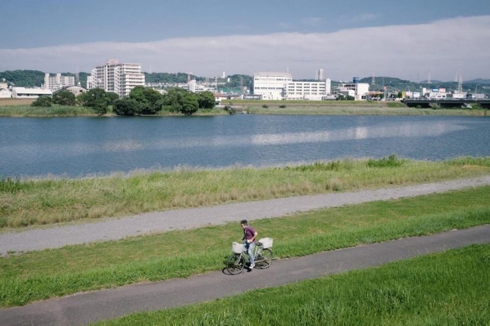 Elimination Method: Lonely People, Street Photography by Mankichi Shinshi