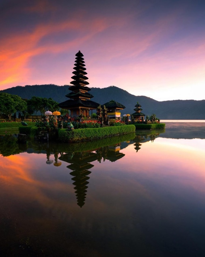 Pura Ulun Danu Beratan, Indonesia