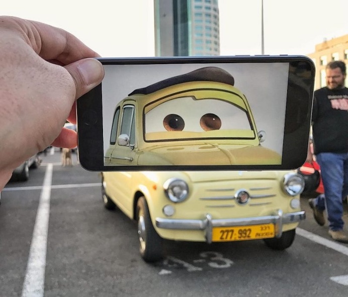 Yahav Draizin Combines Everyday Objects With Images From His iPhone
