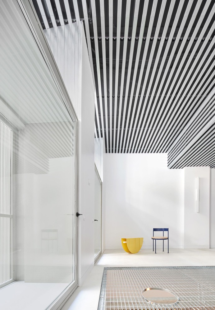 Casa A12 by Lucas y Hernández-Gil