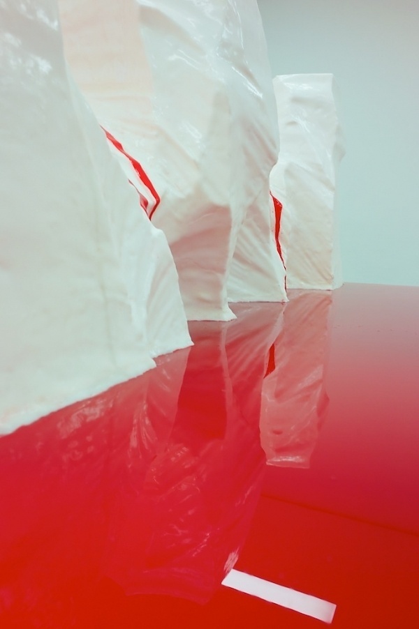 MY TUM—BLR IS BET—TER THAN YOURS #iceberg #red #installation