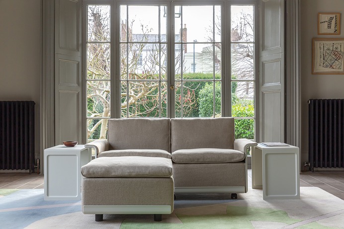 620 Chair Linen by Vitsœ