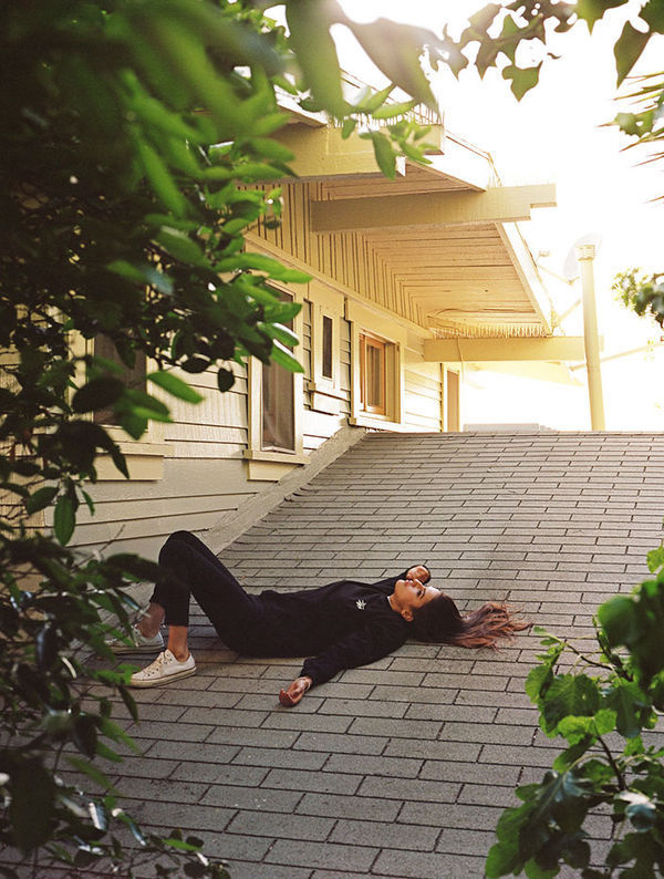 Lifestyle Photography by Ben Pier (19) #sun #down #house #girl #laying