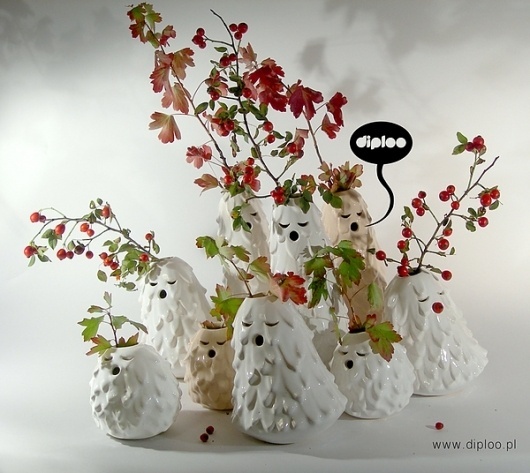 Singing Brownies on the Behance Network #vases #diploo #design #ceramic #funny
