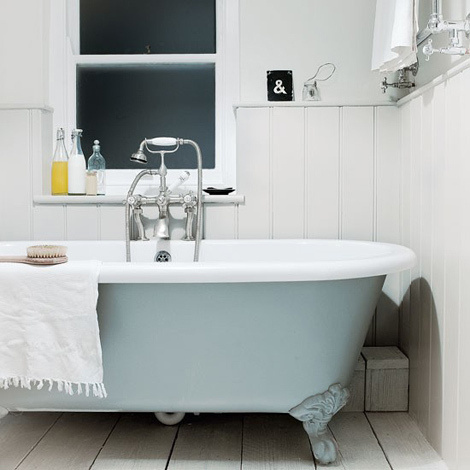Cottage in Cornwall #interior #tub #bathroom