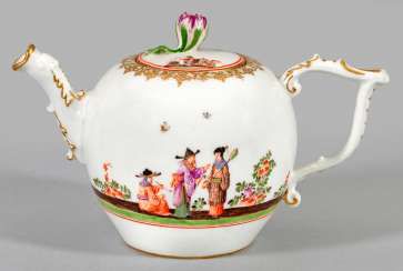 Teapot with Hoeroldt-Chinoiserien #Sets #Teasets #Porcelainsets #Antiqueplates #Plates #Wallplates #Figures #Porcelainfigurines #porcelain