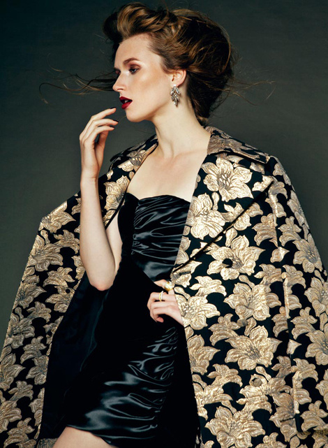 Reina Van der Goot by Begum Yetis for Harper's Bazaar Turkey #model #woman #girl #photography #fashion #beauty