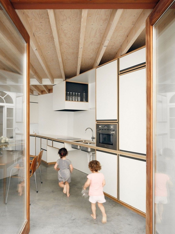 i.s.m.architecten Have Transformed a Row House into a Light-Filled Family Home 5