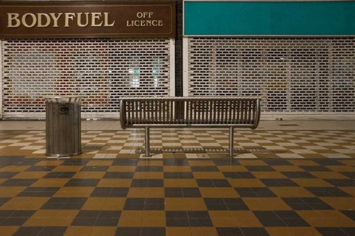 England: Beautiful Street Photography by Valeria Ranalli