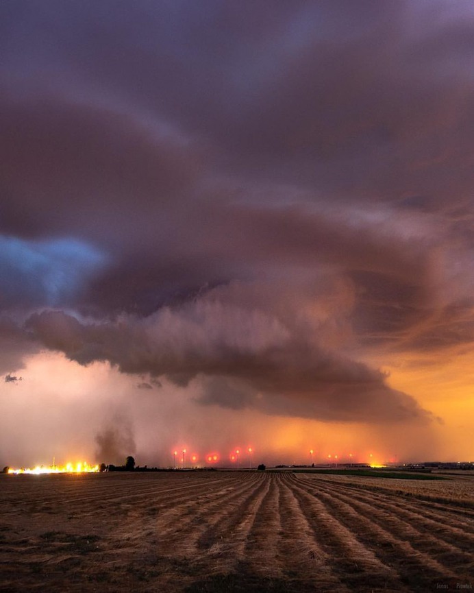 Spectacular Weather and Storm Photography by Jonas Piontek