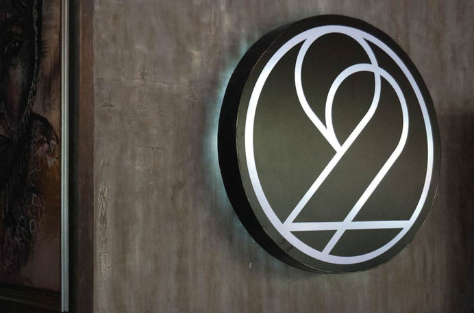 Hatch 22 Café and Bakery Bread and Breakfast Hatch 22 is a modern bakery and café that aims to be the cornerstone breakfast place in Pow #branding #design #food #monogram #identity #logo