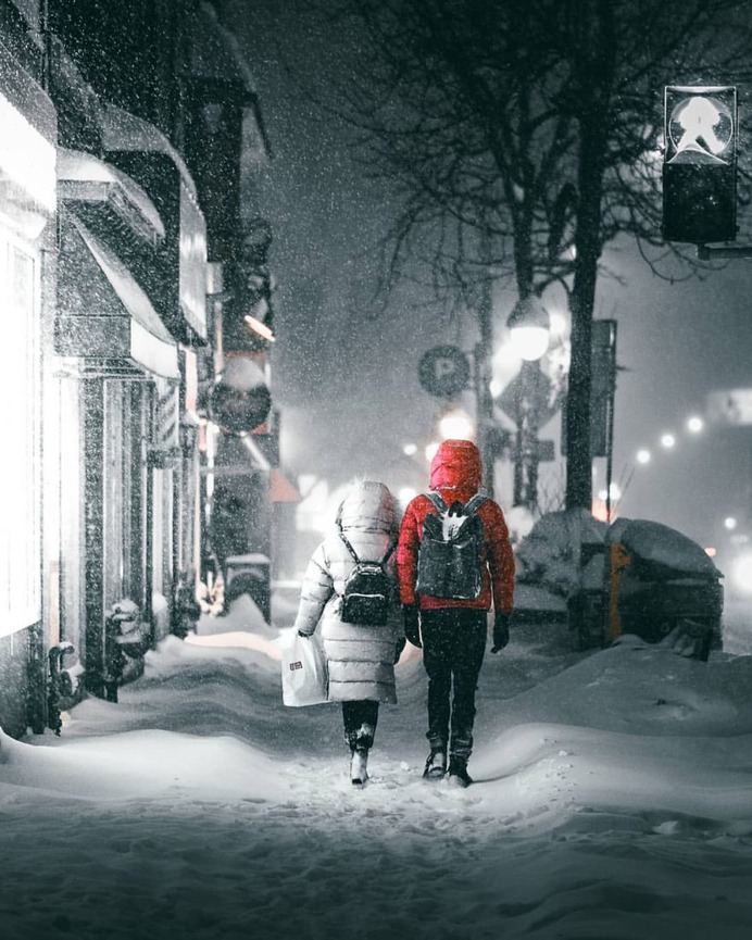 Moody and Cinematic Urban Photos in Toronto by Mathieu Paradis
