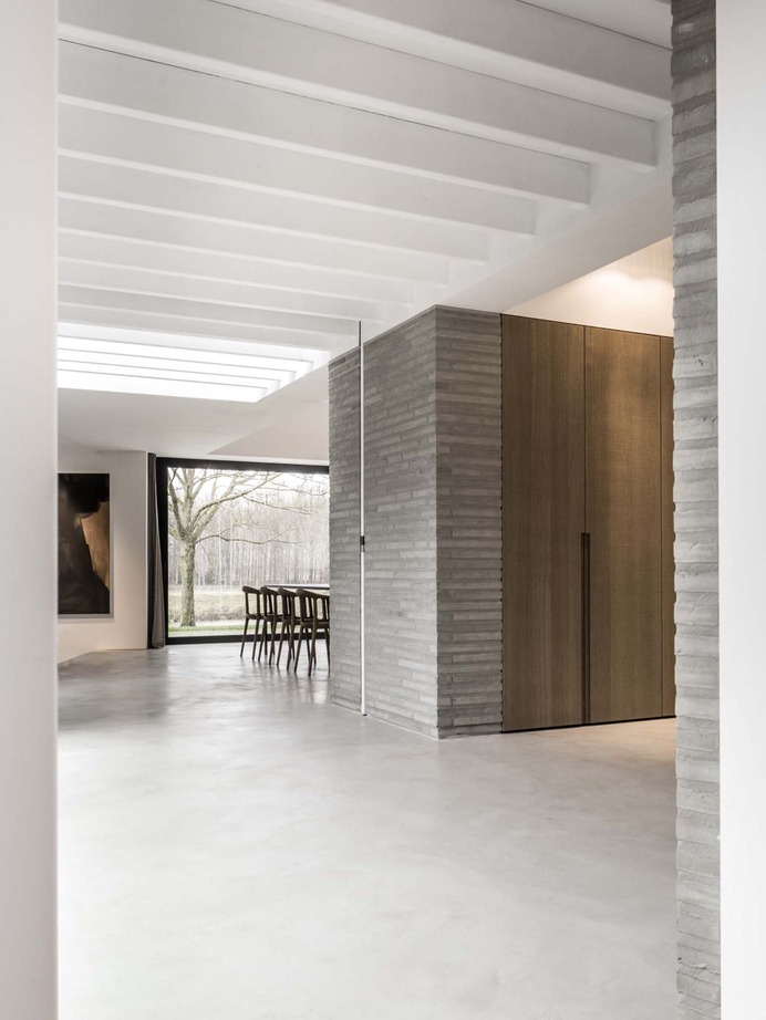 House J-VC by GRAUX & BAEYENS