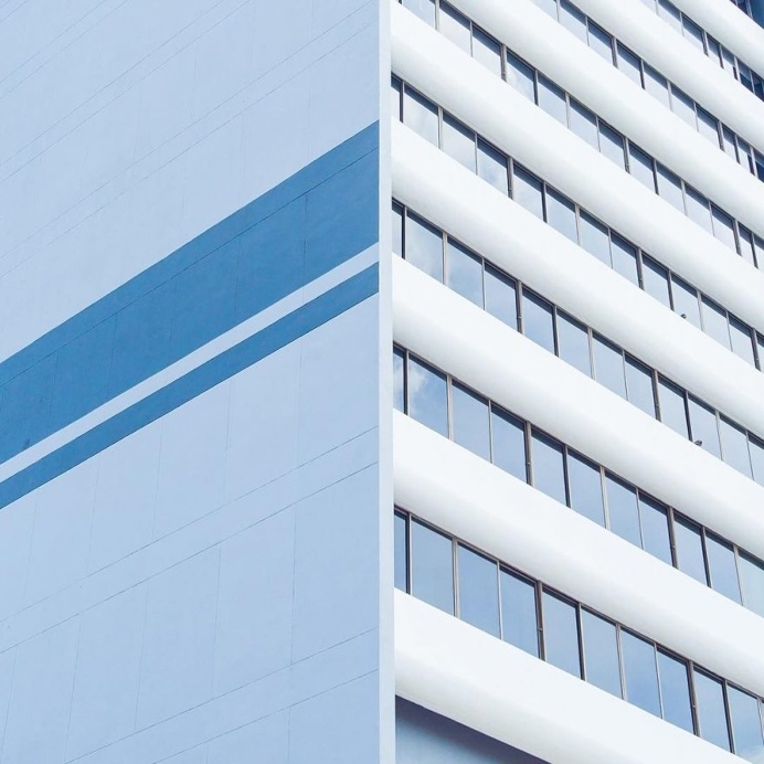 Colorful Minimalist Photography by Chinnaphong Mungsiri