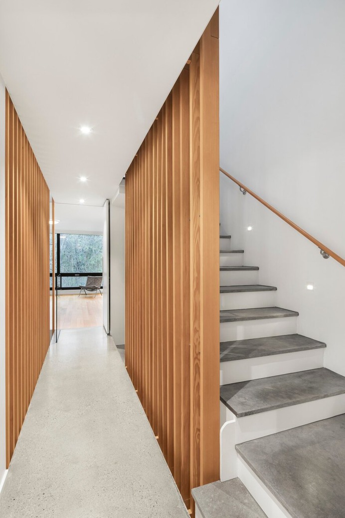 Atrium Townhome in Montréal, Canada / RobitailleCurtis