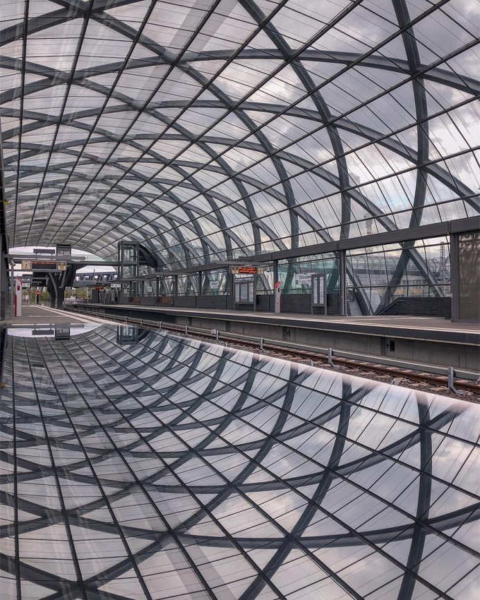 Striking Modern Architecture Photography by Marc van Ee