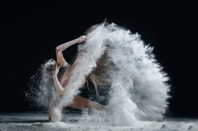 The Explosive Movements of Classical Dancers – Fubiz Media
