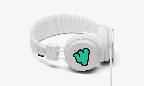 Headphones. #shit #white #green