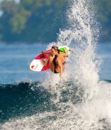 Nike 6.0 Women's #surfing #photography #awesome #girl