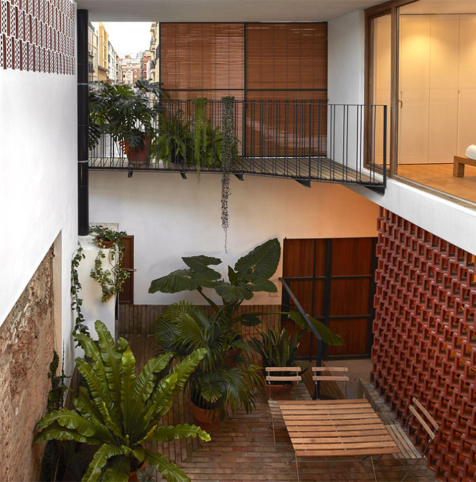 Small House Renovation in Valencia