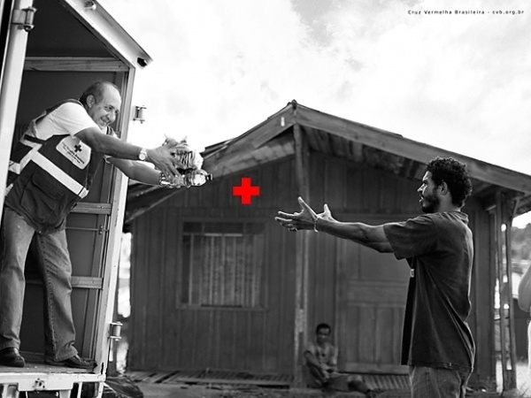 cruz_2_1.jpg 620×465 pixels #cross #red