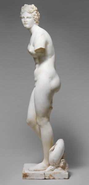 Marble statue of Aphrodite Copy of a Greek... | MYTHOLOGER