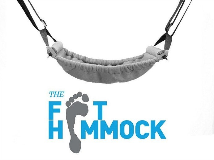 The Foot Hammock keeps your posture stress-free and allows for natural movement with an ergonomic design to have your feet and body in a rel #modern #relaxing #design #ergonomic #product #industrial #stylelifestyle #posture