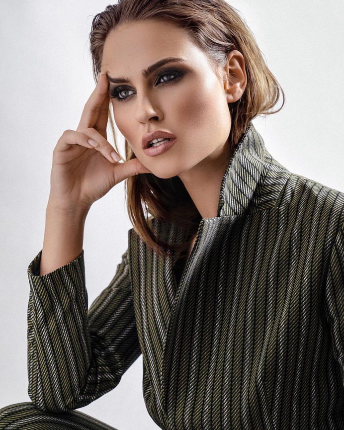 Gorgeous Lifestyle and Beauty Portrait Photography by Alex Heitz